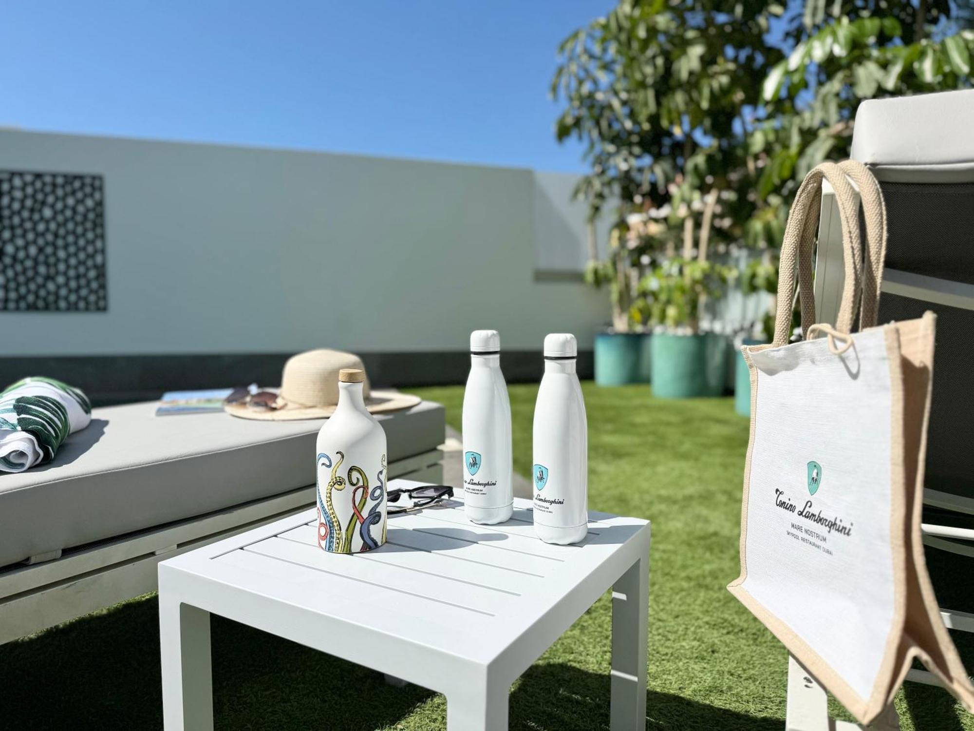 Welcome To Villa Bali A Luxurious Modern Getaway 로스크리스티아노스 외부 사진