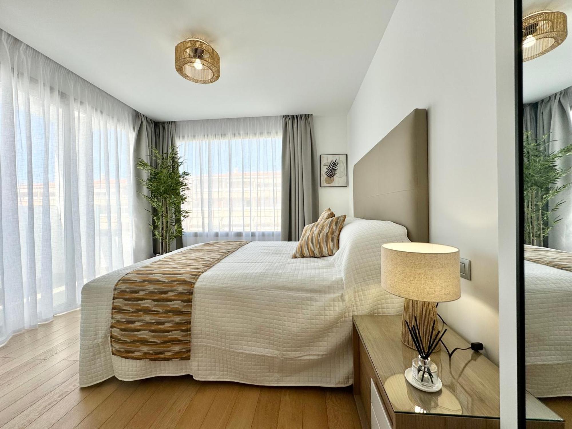 Welcome To Villa Bali A Luxurious Modern Getaway 로스크리스티아노스 외부 사진