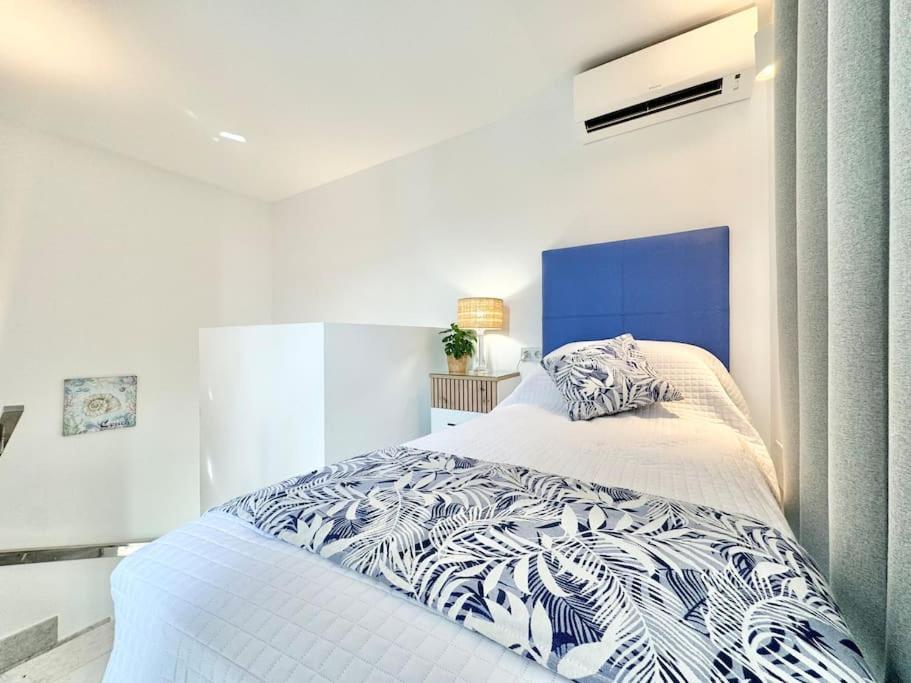 Welcome To Villa Bali A Luxurious Modern Getaway 로스크리스티아노스 외부 사진